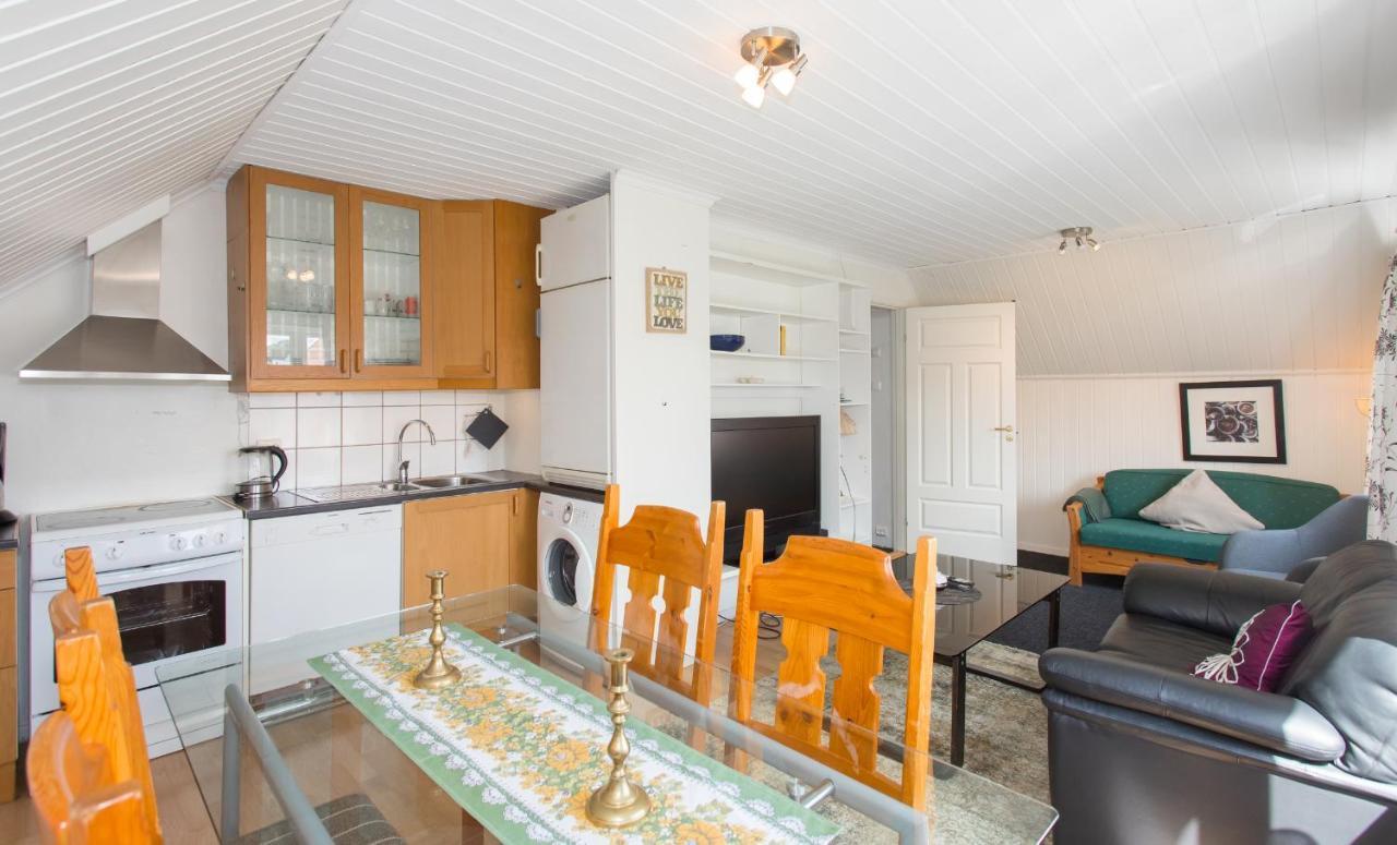 Mandal Apartment Mit Moeglichkeit Ein Boot Zu Benutzen Und Angeln Exterior foto