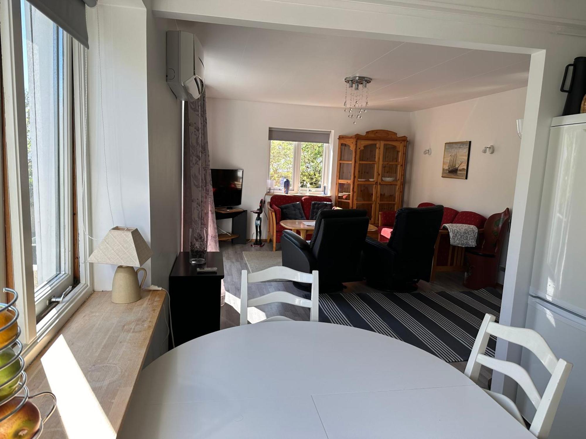 Mandal Apartment Mit Moeglichkeit Ein Boot Zu Benutzen Und Angeln Exterior foto